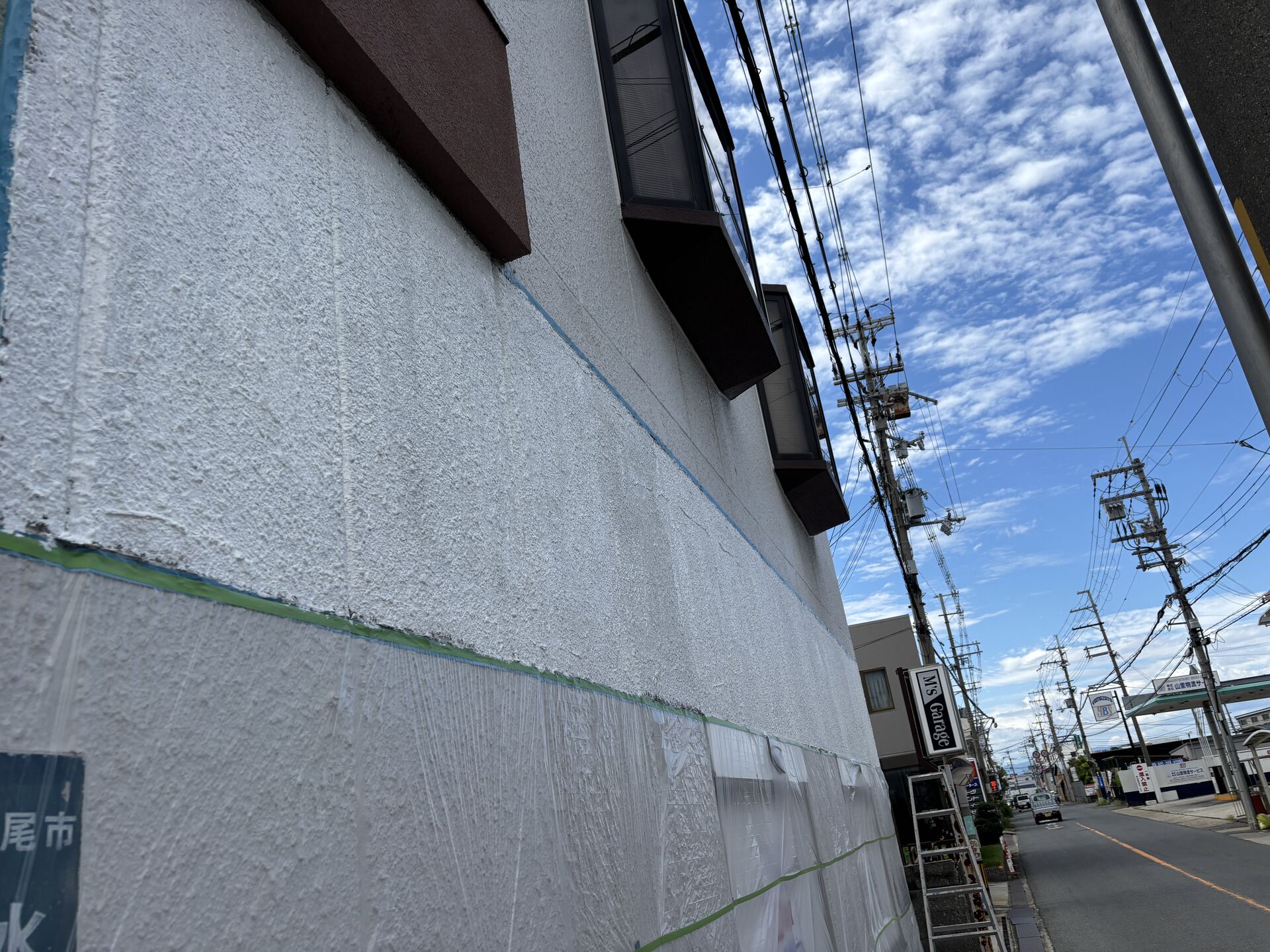 東大阪市の部分補修塗装事例｜看板撤去跡の外壁を1日で補修（管理会社・オーナー様向け）