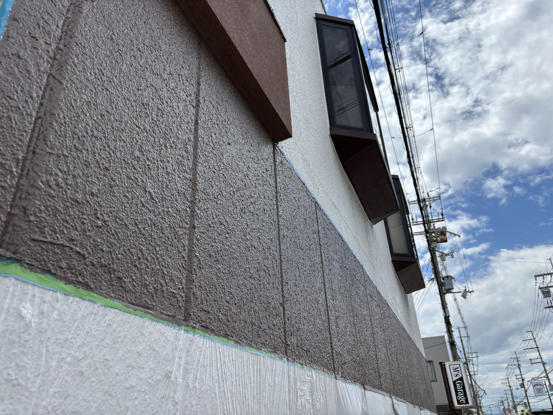 東大阪市の部分補修塗装事例｜看板撤去跡の外壁を1日で補修（管理会社・オーナー様向け）