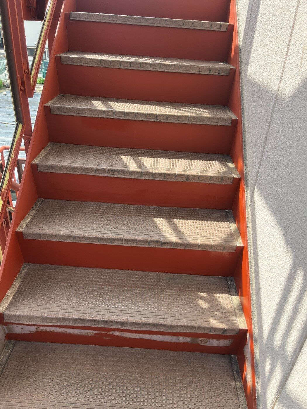 外階段 段板 サビ止め